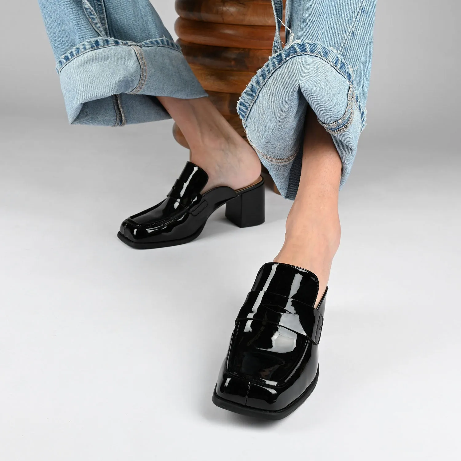 BAYLEY BLOCK HEELED LOAFERS IN FAUX LEATHER