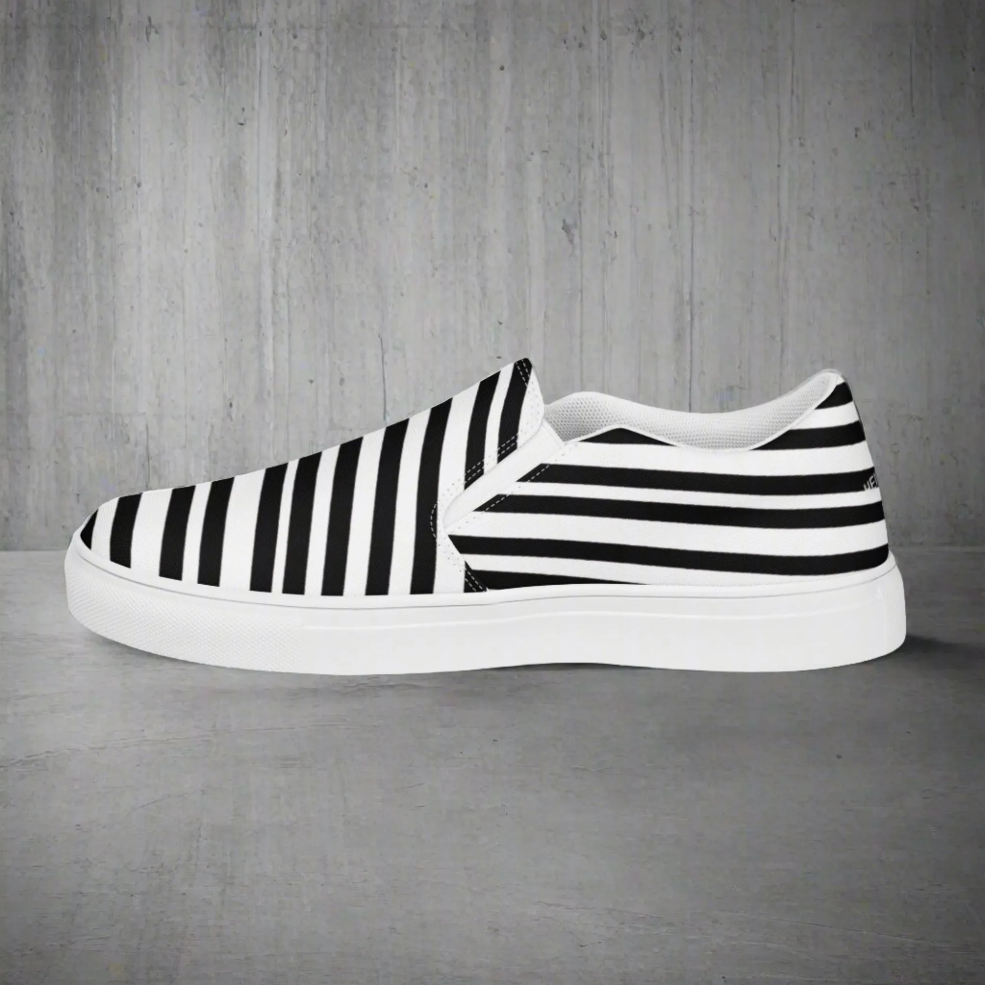 Black White Striped Slip Ons, Striped Modern Best Casual Breathable Men’s Slip-on Canvas Shoes (US Size: 5-13)