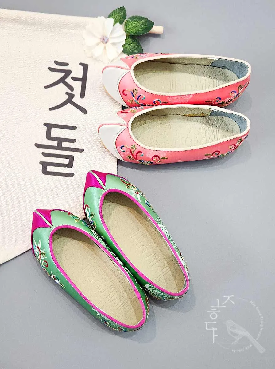 Colorful Flower Baby Girl Hanbok Shoes in Pink