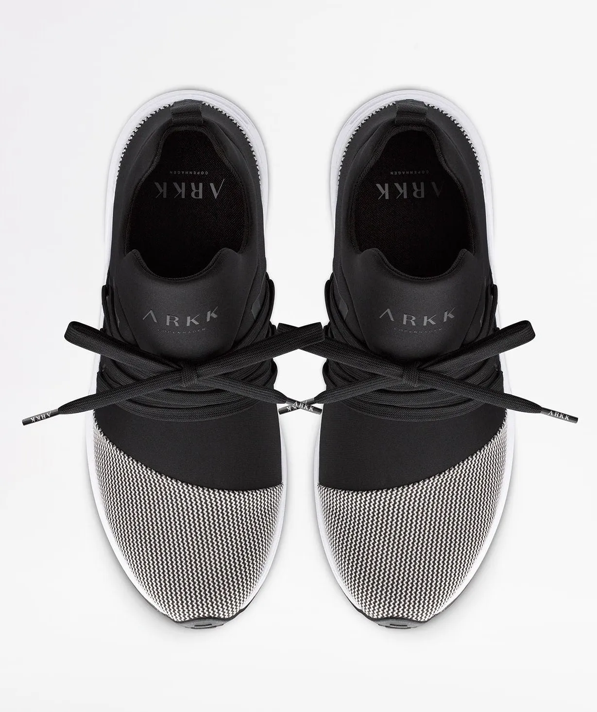 Raven Mesh S-E15 Black White Sneakers